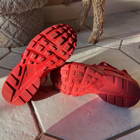 Nike ‘Huarache Run' Sneaker - Picture 9 of 16